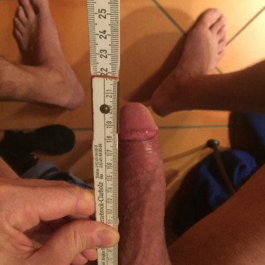 Man zijn penis is 20 centimeter